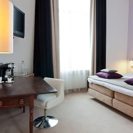 Suitehotel Pincoffs 4*
