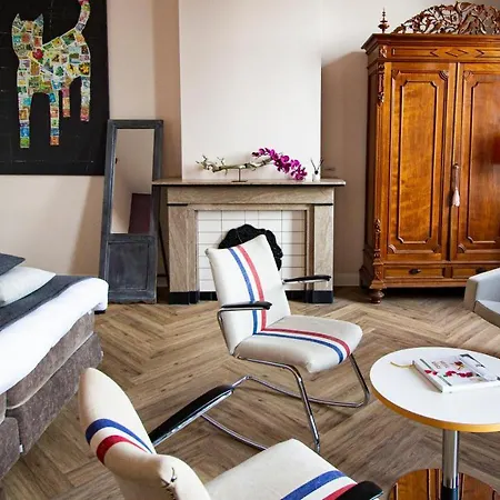 Suitehotel Pincoffs Ξενοδοχείο 4*